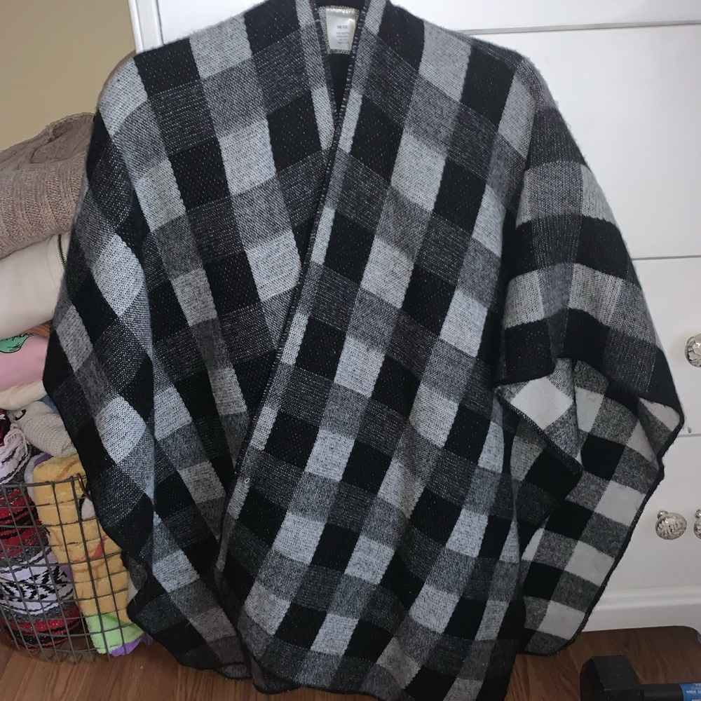 Gingham open poncho